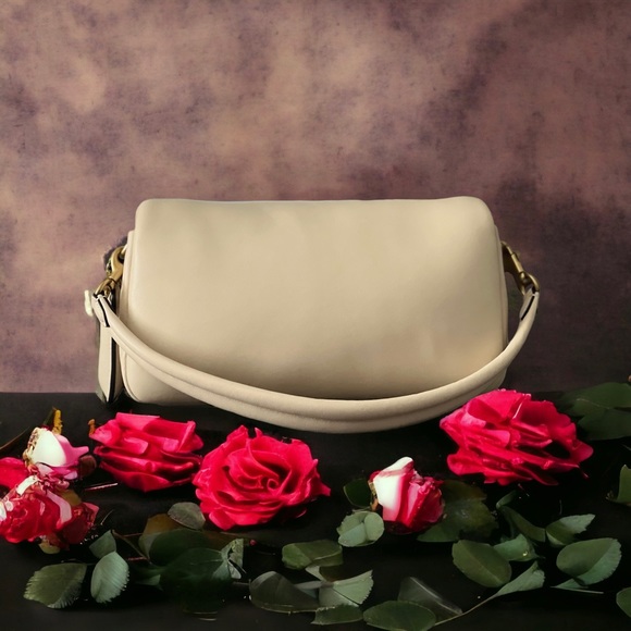 Coach Tabby Pillow 26 Brand New With Tags - Picture 2 of 12